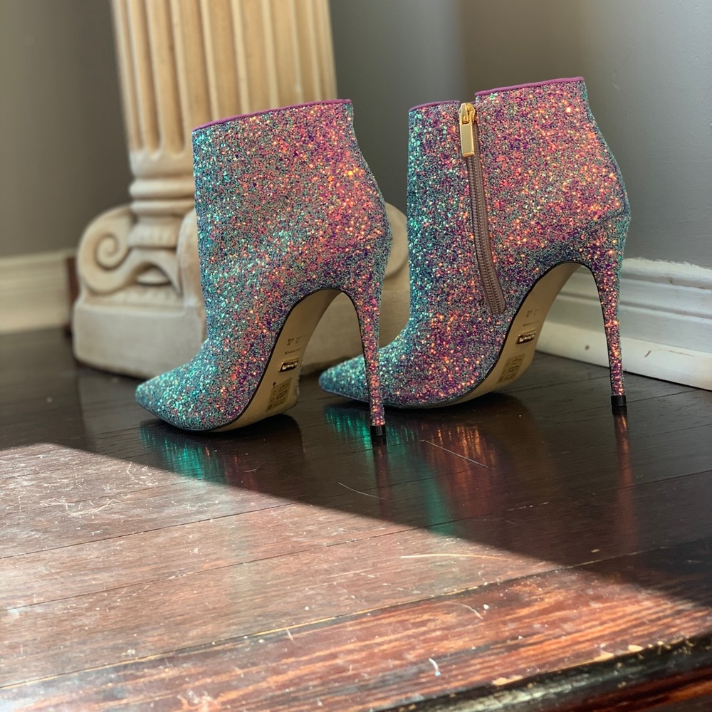 Heels - Picture 8 of 8